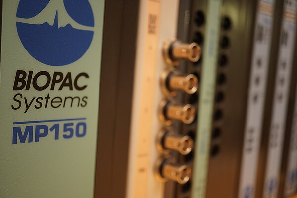 close up on contacts for bio-pac sensors